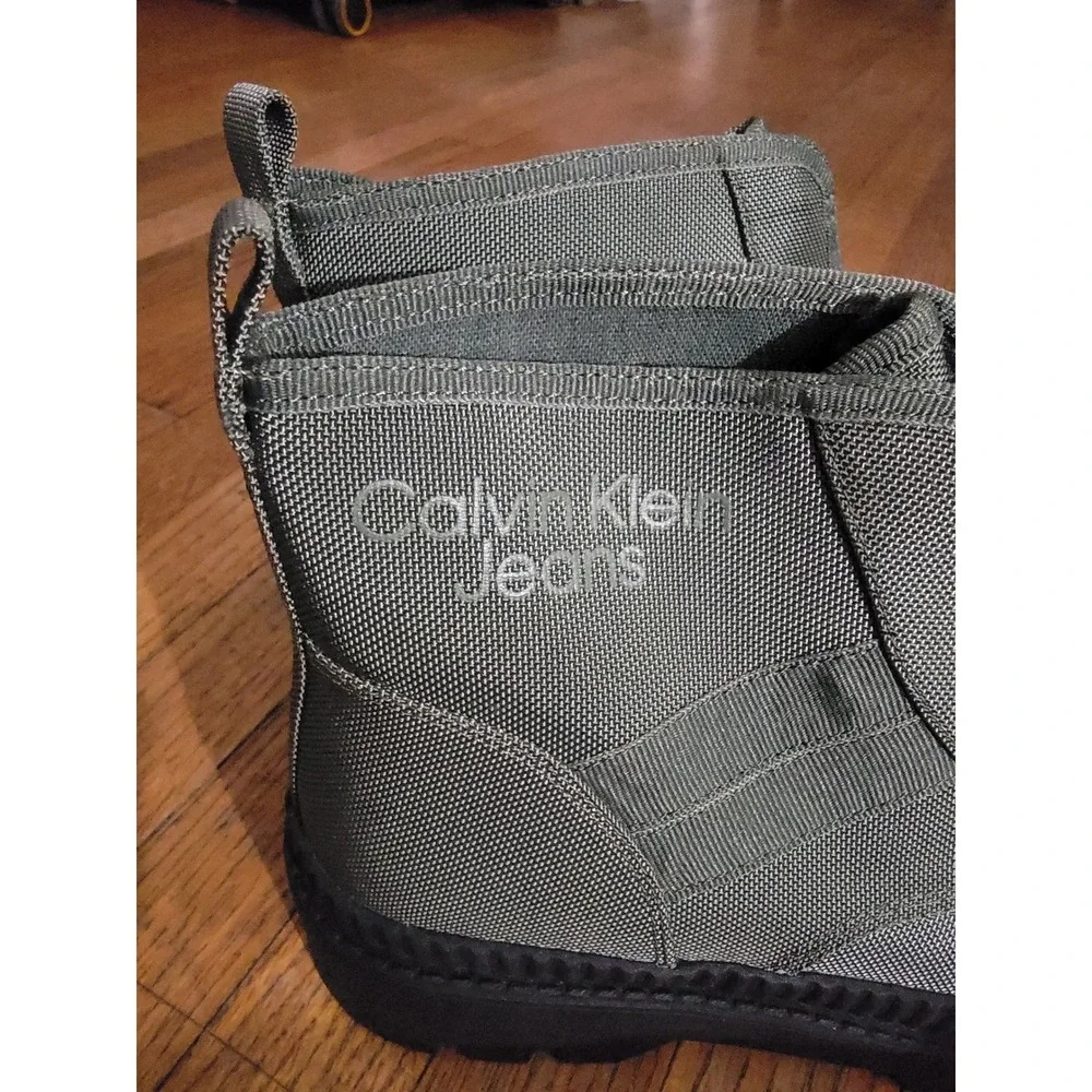 Calvin Klein Jeans Olive Green Front Zip Lug Sole Platform Ankle Boots Mens 8.5M